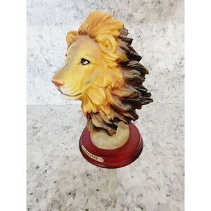 Classic Wildlife Collection Vtg Lion Figurine Heavy Statue 8.5" Tall Animal‎